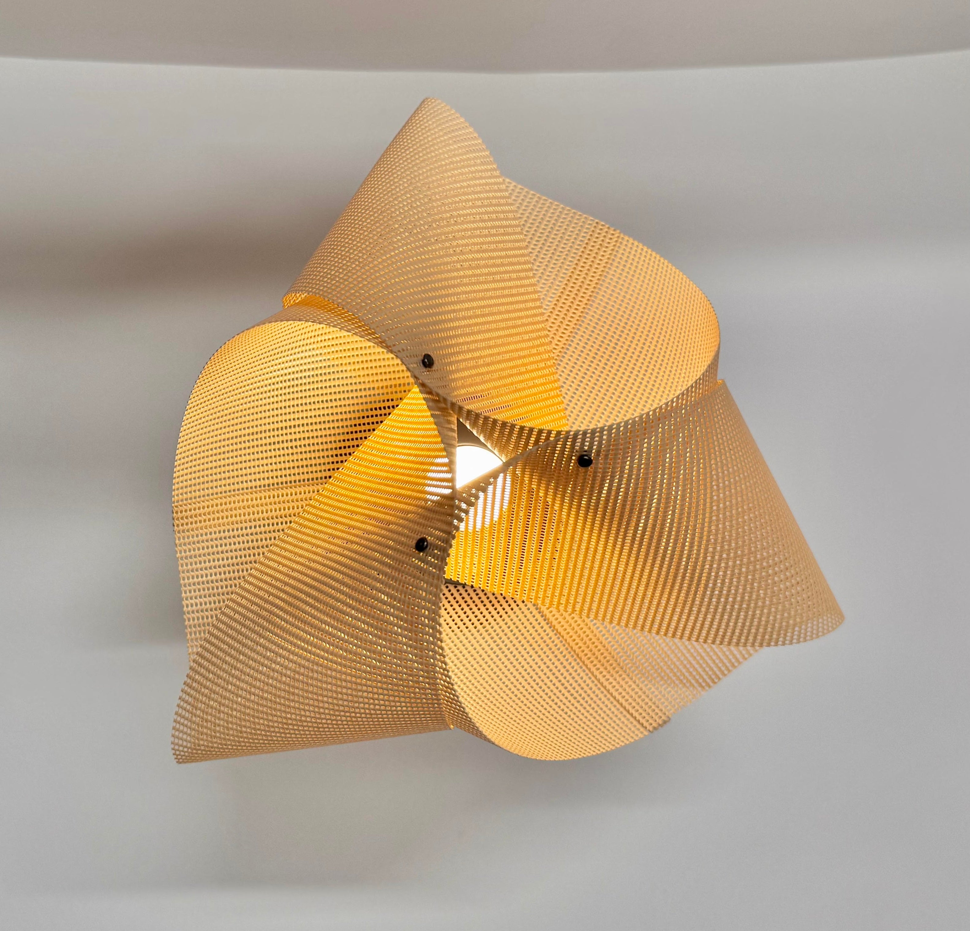 Mini Möbius, Brown Halo Edition