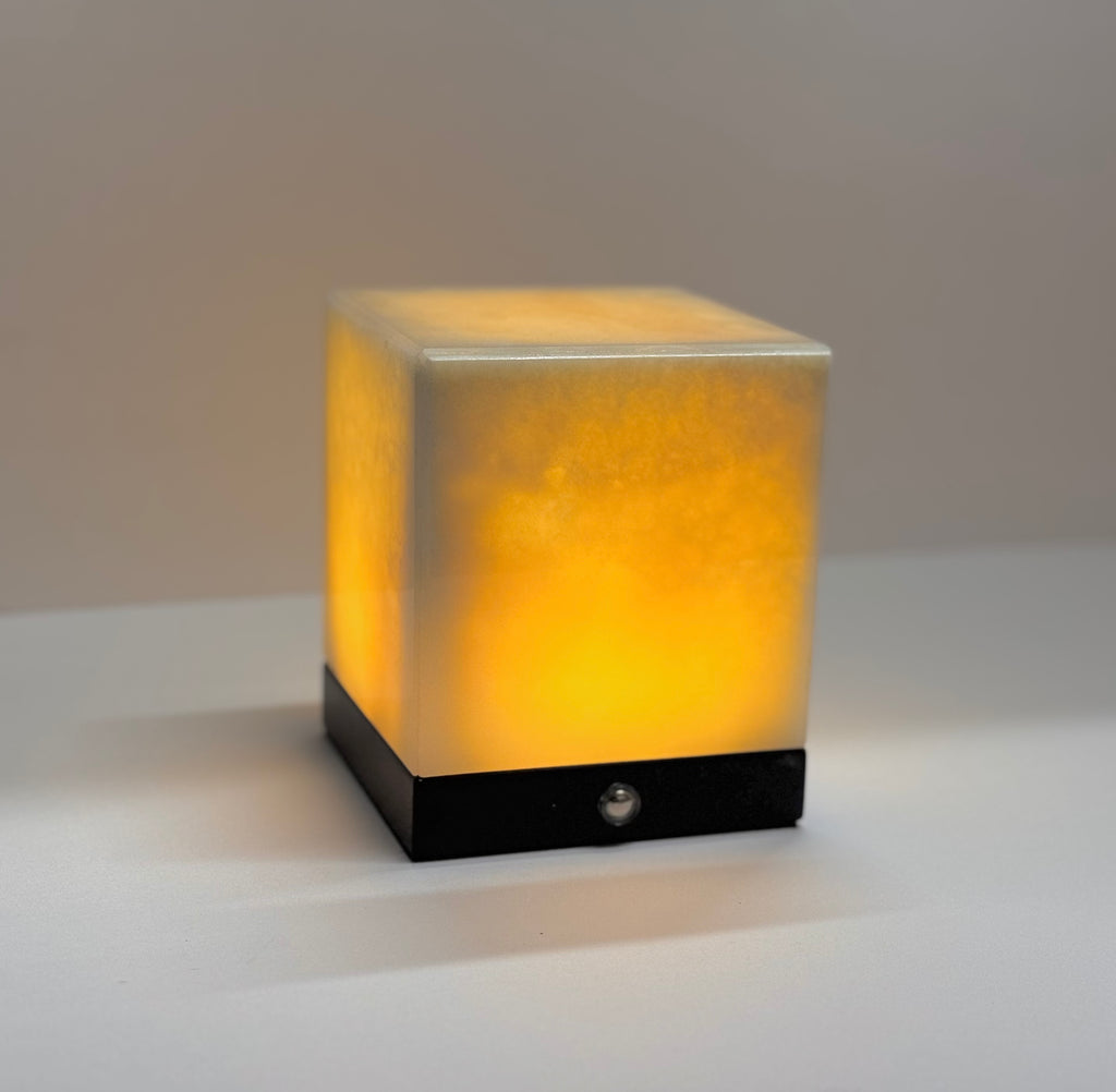 Luminous Stone Lamp, Onice Bianco Onyx