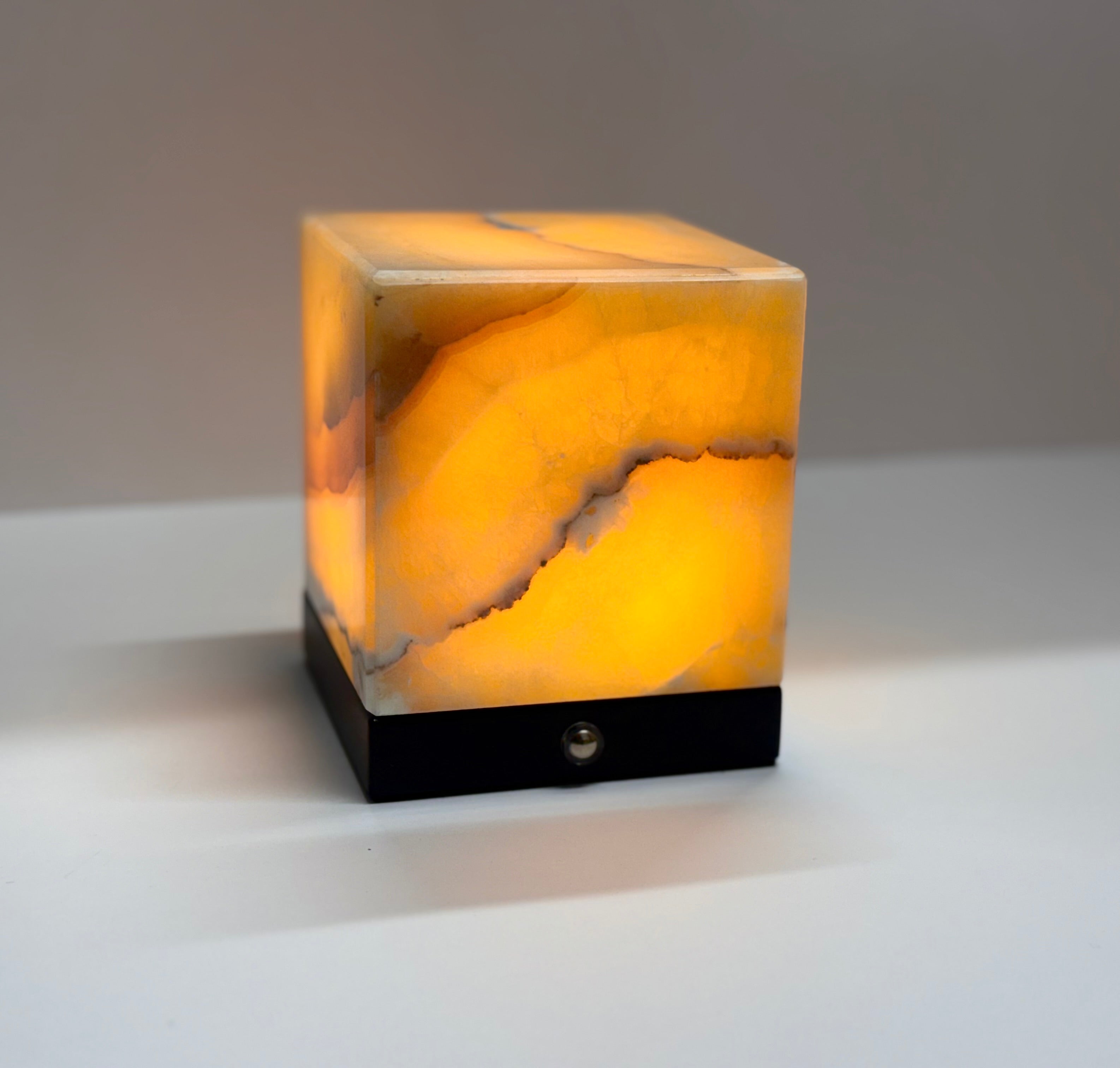 Luminous Stone Lamp, Onice Orange Onyx